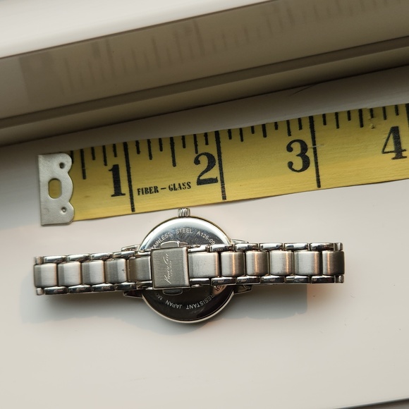 Kenneth Cole watch - Picture 5 of 5